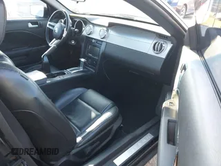 2008 Ford Mustang Deluxe with VIN 1ZVHT80NX85114958, listed as a IAAI auction lot 41806240 with 164,980 mi miles. Bid and sale history available at carsss.com. Image 5.