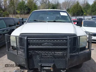 2005 Ford F-250 XL z VIN 1FTSW21P85ED19266, wystawiony jako IAAI lot #41934770 z przebiegiem 338 778 mil mil oraz . Historia ofert i sprzedaży dostępna na DreamBid. Obrazek 12.