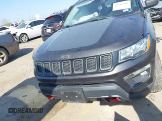 2019 Jeep Compass Trailhawk with VIN 3C4NJDDBXKT811171, listed as a IAAI auction lot 41786708 with 107,697 mi miles and . Bid and sale history available at carsss.com. Image 12.