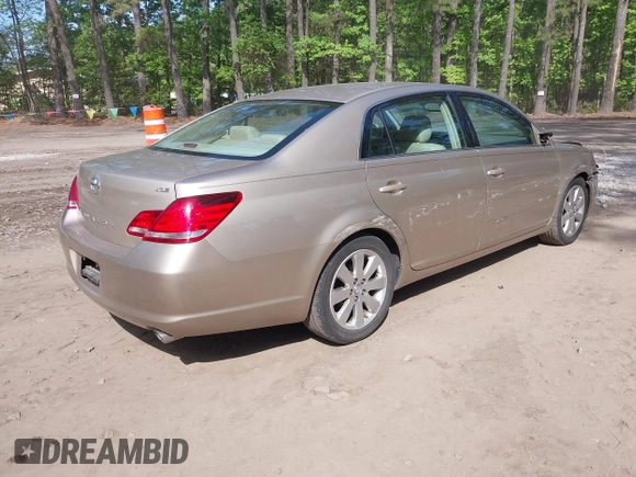 2007 Toyota Avalon XL with VIN 4T1BK36B87U208509, listed as a IAAI auction lot 42104843 with 111,299 mi miles and . Bid and sale history available at DreamBid. Image 4.