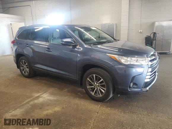 2017 Toyota Highlander XLE with VIN 5TDJZRFH4HS425659, listed as a Copart auction lot 59679785 with 170,593 mi miles and Salvage title. Bid and sale history available at DreamBid. Image 4.