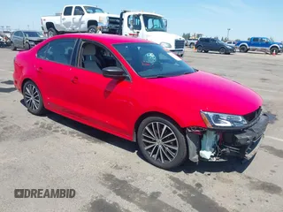 2016 Volkswagen Jetta Sport z VIN 3VWD17AJ0GM275032, wystawiony jako IAAI lot #42392336 z przebiegiem 68 473 mil mil oraz . Historia ofert i sprzedaży dostępna na DreamBid. Obrazek 1.