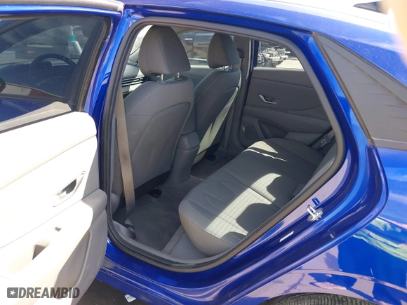 2021 Hyundai Elantra SEL with VIN KMHLS4AGXMU065233, listed as a IAAI auction lot 41675696 with 32,897 mi miles. Bid and sale history available at carsss.com. Image 8.