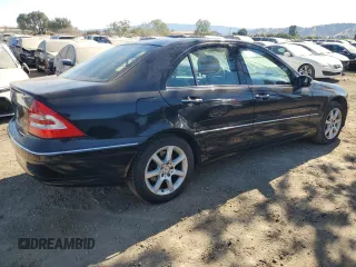 2007 Mercedes-Benz C 350 Sport z VIN WDBRF56H17F854050, wystawiony jako Copart lot #72775334 z przebiegiem 142 960 mil mil oraz Szkoda całkowita • Salvage title. Historia ofert i sprzedaży dostępna na DreamBid. Obrazek 3.