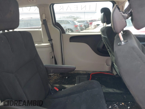 2017 Dodge Grand Caravan SE Plus z VIN 2C4RDGBGXHR655881, wystawiony jako IAAI lot #41738830 z przebiegiem 105 305 mil mil oraz . Historia ofert i sprzedaży dostępna na DreamBid. Obrazek 8.