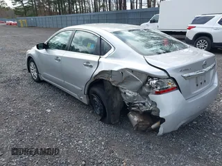 2015 Nissan Altima 2.5 S with VIN 1N4AL3AP3FC491833, listed as a IAAI auction lot 42050489 with 92,985 mi miles. Bid and sale history available at carsss.com. Image 3.