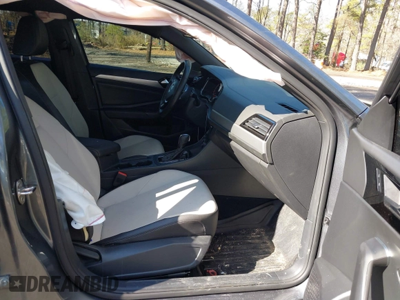 2021 Volkswagen Jetta S z VIN 3VWC57BU7MM018163, wystawiony jako IAAI lot #41661128 z przebiegiem 49 679 mil mil oraz . Historia ofert i sprzedaży dostępna na DreamBid. Obrazek 5.
