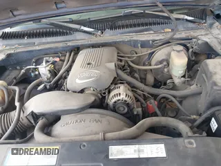 2001 Chevrolet Silverado 1500 LS with VIN 2GCEC19V011186596, listed as a IAAI auction lot 41927474 with 157,039 mi miles. Bid and sale history available at carsss.com. Image 10.