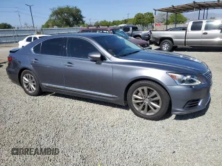 2013 Lexus LS 460 z VIN JTHBL5EF0D5120480, wystawiony jako Copart lot #57443725 z przebiegiem 183 390 mil mil oraz Szkoda całkowita • Salvage title. Historia ofert i sprzedaży dostępna na DreamBid. Obrazek 4.