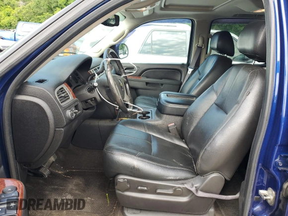 2013 Chevrolet Avalanche LT with VIN 3GNMCFE05DG160033, listed as a Copart auction lot 52668094 with 210,576 mi miles and Salvage Title. Bid and sale history available at DreamBid. Image 7.