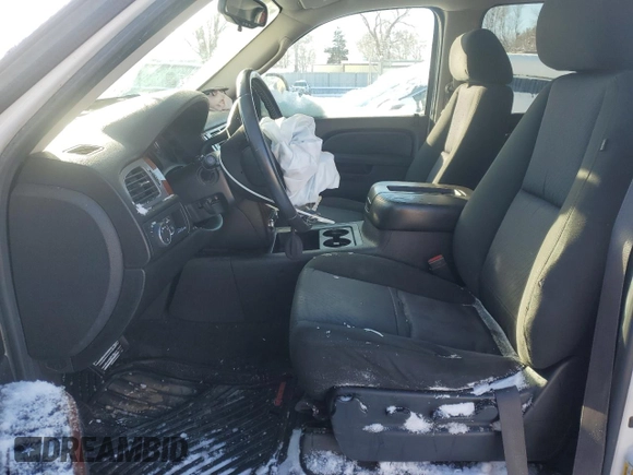 2011 Chevrolet Suburban LS with VIN 1GNSCHE08BR164898, listed as a Copart auction lot 41535965 with 199,649 mi miles and Salvage Title. Bid and sale history available at carsss.com. Image 7.