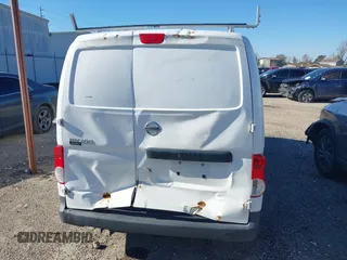 2017 Nissan NV200 S z VIN 3N6CM0KN4HK708196, wystawiony jako IAAI lot #41177290 z przebiegiem 104 398 mil mil oraz . Historia ofert i sprzedaży dostępna na DreamBid. Obrazek 17.