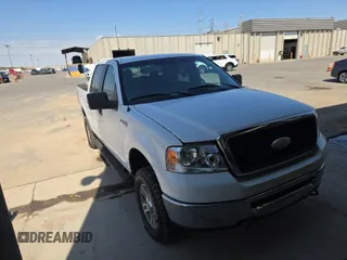 2008 Ford F-150 XLT z VIN 1FTPW14V38FA76863, wystawiony jako IAAI lot #42610373 z przebiegiem 178 671 mil mil oraz . Historia ofert i sprzedaży dostępna na DreamBid. Obrazek 30.