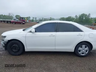 2011 Toyota Camry LE z VIN 4T4BF3EK4BR114261, wystawiony jako IAAI lot #42352191 z przebiegiem 193 198 mil mil oraz . Historia ofert i sprzedaży dostępna na DreamBid. Obrazek 15.