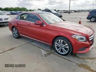 2018 Mercedes-Benz C 300 with VIN 55SWF4KBXJU258929, listed as a Copart auction lot 64697985 with 47,264 mi miles and Clean title. Bid and sale history available at DreamBid. Image 4.