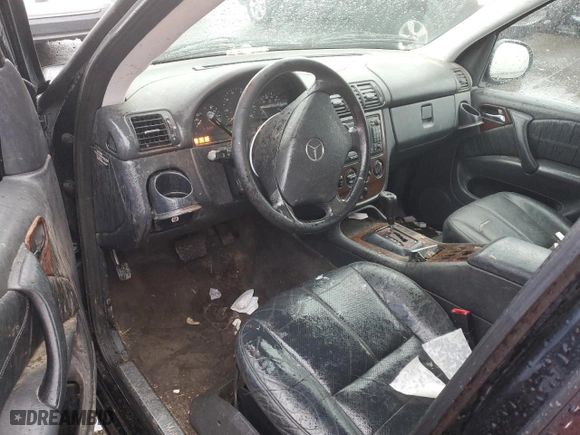 2001 Mercedes-Benz M-Class with VIN 4JGAB54E51A273024, listed as a Copart auction lot 80327264 with 211,120 mi miles and Salvage Title. Bid and sale history available at carsss.com. Image 8.