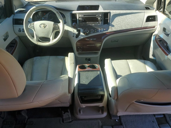 2013 Toyota Sienna XLE AAS with VIN 5TDYK3DC1DS305089, listed as a Copart auction lot 88533475 with 217,463 mi miles and Clean Title. Bid and sale history available at carsss.com. Image 8.