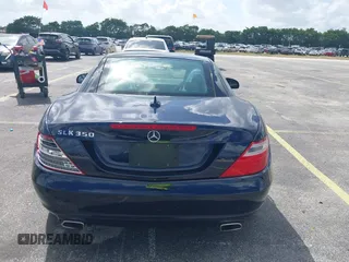 2013 Mercedes-Benz SLK 350 z VIN WDDPK5HA8DF054593, wystawiony jako IAAI lot #41821009 z przebiegiem 148 571 mil mil oraz . Historia ofert i sprzedaży dostępna na DreamBid. Obrazek 16.