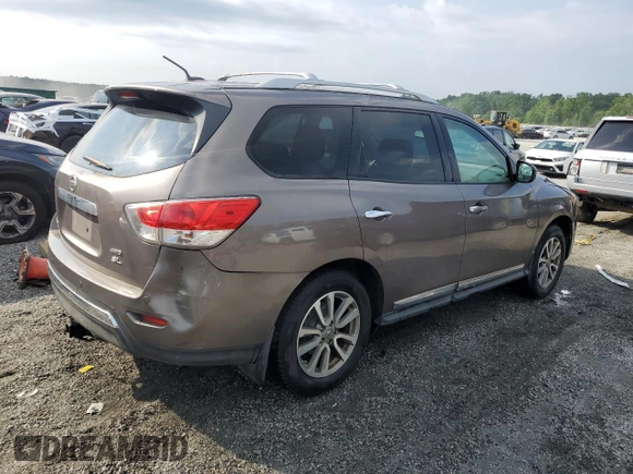2014 Nissan Pathfinder Platinum with VIN 5N1AR2MMXEC613392, listed as a Copart auction lot 57234955 with 231,830 mi miles and Salvage title. Bid and sale history available at DreamBid. Image 3.