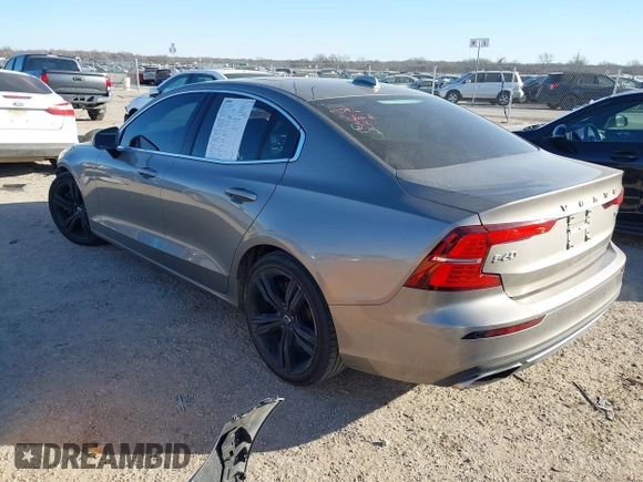 2019 Volvo S60 Inscription with VIN 7JRA22TL9KG001806, listed as a IAAI auction lot 41391582 with 97,189 mi miles. Bid and sale history available at carsss.com. Image 3.
