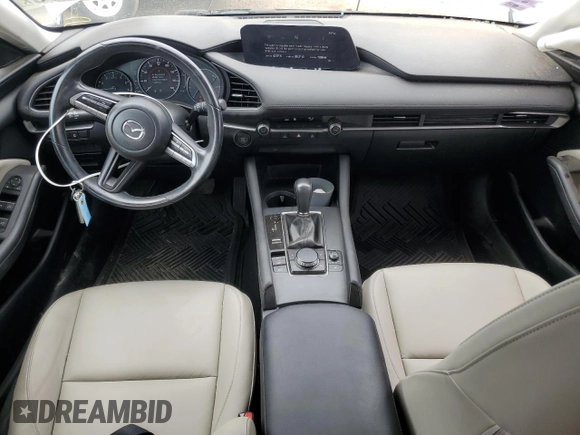 2020 Mazda 3 S Carbon Edition z VIN JM1BPBCMXL1162960, wystawiony jako Copart lot #57603795 z przebiegiem 31 229 mil mil oraz Szkoda całkowita • Salvage title. Historia ofert i sprzedaży dostępna na DreamBid. Obrazek 8.