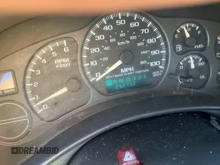 2001 Chevrolet Suburban LS with VIN 3GNEC16T51G289417, listed as a Copart auction lot 64549525 with 232,742 mi miles and Clean title. Bid and sale history available at DreamBid. Image 8.