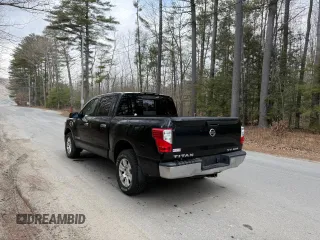 2017 Nissan Titan SV z VIN 1N6AA1EJ9HN510237, wystawiony jako Copart lot #53729665 z przebiegiem 109 148 mil mil oraz Czysty tytuł • Clean title. Historia ofert i sprzedaży dostępna na DreamBid. Obrazek 3.