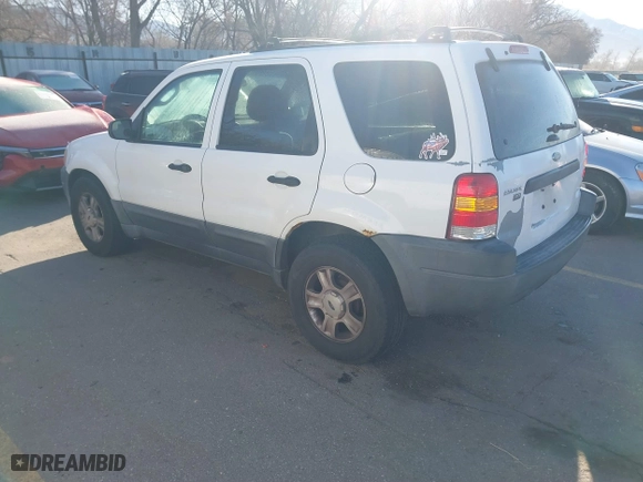 2003 Ford Escape XLT Popular with VIN 1FMYU03193KC46125, listed as a IAAI auction lot 41752254 with 186,929 mi miles. Bid and sale history available at carsss.com. Image 3.