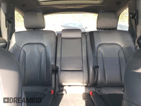 2015 Audi Q7 S line Prestige с VIN WA1DGAFE5FD003977, выставлен на аукционе Copart как лот 52365215 с пробегом 176 627 миль миль и Списание • Salvage title. История ставок и продаж доступна на DreamBid. Изображение 10.