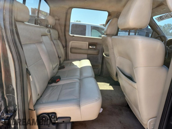 2004 Ford F-150 XLT z VIN 1FTPW14594KD82578, wystawiony jako Copart lot #61647295 z przebiegiem 195 629 mil mil oraz Szkoda całkowita • Salvage title. Historia ofert i sprzedaży dostępna na DreamBid. Obrazek 10.