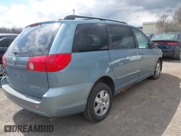 2008 Toyota Sienna CE with VIN 5TDZK23C58S166087, listed as a IAAI auction lot 42032255 with 258,100 mi miles. Bid and sale history available at carsss.com. Image 4.