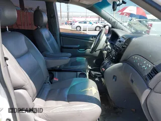 2005 Toyota Sienna CE with VIN 5TDZA23C95S250234, listed as a IAAI auction lot 42154077 with 255,330 mi miles and . Bid and sale history available at DreamBid. Image 5.