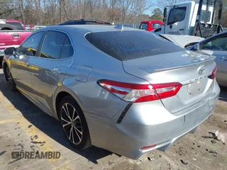 2020 Toyota Camry SE with VIN 4T1M11AK8LU923212, listed as a IAAI auction lot 41257204 with 66,289 mi miles. Bid and sale history available at carsss.com. Image 3.