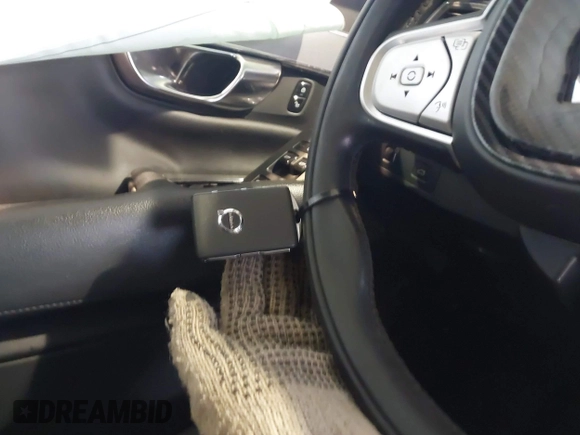 2021 Volvo XC90 Momentum with VIN YV4102PK7M1732128, listed as a IAAI auction lot 41480775 with 61,742 mi miles and . Bid and sale history available at DreamBid. Image 11.