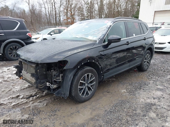 2019 Volkswagen Tiguan SE with VIN 3VV3B7AX2KM196407, listed as a IAAI auction lot 40993730 with 86,904 mi miles. Bid and sale history available at carsss.com. Image 17.