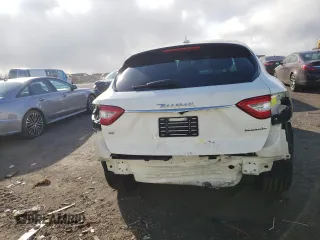 2019 Maserati Levante with VIN ZN661XUA8KX313034, listed as a Copart auction lot 38588243 with 41,452 mi miles. Bid and sale history available at carsss.com. Image 6.
