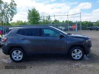 2022 Jeep Compass Latitude with VIN 3C4NJCBB5NT103444, listed as a IAAI auction lot 42237820 with 19,159 mi miles and . Bid and sale history available at DreamBid. Image 13.