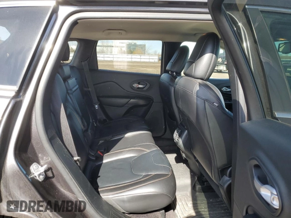 2016 Jeep Cherokee Limited with VIN 1C4PJLDS7GW332324, listed as a Copart auction lot 46385754 with 202,624 mi miles and Clean Title. Bid and sale history available at carsss.com. Image 11.