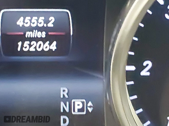 2015 Mercedes-Benz GL-Class GL 350 BlueTEC with VIN 4JGDF2EE9FA534113, listed as a IAAI auction lot 41955010 with 152,064 mi miles. Bid and sale history available at carsss.com. Image 15.