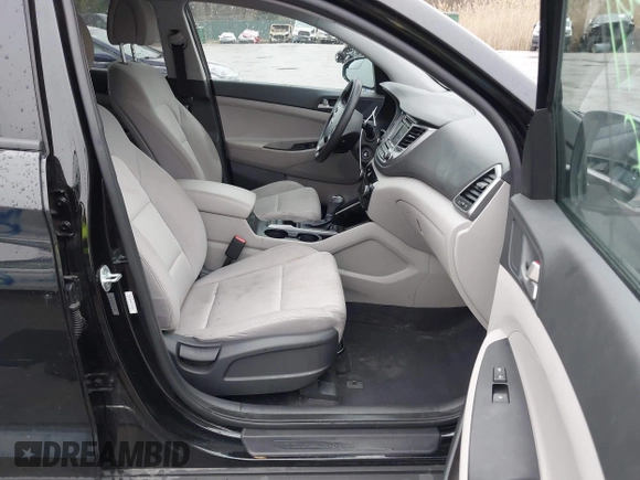 2018 Hyundai Tucson SE with VIN KM8J23A48JU794382, listed as a IAAI auction lot 41947971 with 69,615 mi miles. Bid and sale history available at carsss.com. Image 5.