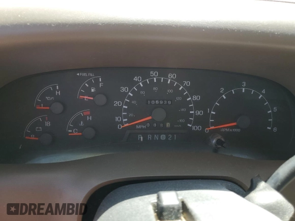 1999 Ford F-250 XL z VIN 1FTNX20S3XEA68692, wystawiony jako Copart lot #64331775 z przebiegiem 106 939 mil mil oraz Czysty tytuł • Clean title. Historia ofert i sprzedaży dostępna na DreamBid. Obrazek 9.