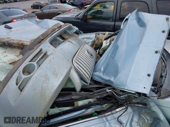 2008 Mercury Sable с VIN 1MEHM40W68G608061, выставлен на аукционе IAAI как лот 42273917 с пробегом 121 126 миль миль и . История ставок и продаж доступна на DreamBid. Изображение 5.