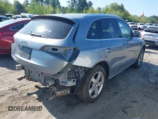 2011 Audi Q5 Premium Plus z VIN WA1DKAFP8BA075736, wystawiony jako IAAI lot #42240625 z przebiegiem 130 788 mil mil oraz . Historia ofert i sprzedaży dostępna na DreamBid. Obrazek 4.
