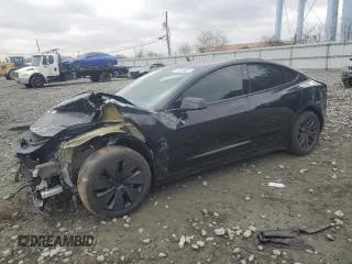 2024 Tesla Model 3 z VIN 5YJ3E1EA1RF730892, wystawiony jako Copart lot #51234655 z przebiegiem 11 464 mil mil oraz Szkody całkowita. Historia ofert i sprzedaży dostępna na DreamBid. Obrazek 1.