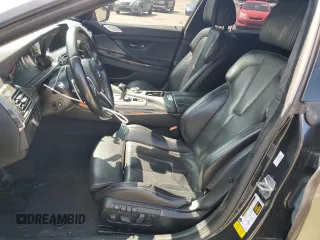 2017 BMW M6 z VIN WBS6E9C53HG437414, wystawiony jako Copart lot #61141685 z przebiegiem 89 893 mil mil oraz Szkoda całkowita • Salvage title. Historia ofert i sprzedaży dostępna na DreamBid. Obrazek 7.