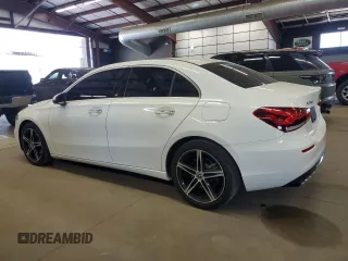 2019 Mercedes-Benz A 220 z VIN WDD3G4FBXKW035563, wystawiony jako Copart lot #57458165 z przebiegiem 79 263 mil mil oraz Czysty tytuł • Clean title. Historia ofert i sprzedaży dostępna na DreamBid. Obrazek 2.
