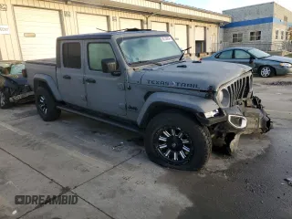 2022 Jeep Gladiator Willys с VIN 1C6HJTAG8NL107002, выставлен на аукционе Copart как лот 85138204 с пробегом 69 166 миль миль и Списание • Salvage title. История ставок и продаж доступна на DreamBid. Изображение 4.