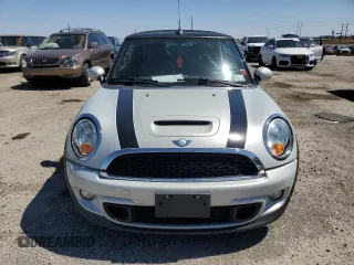 2011 MINI Convertible S with VIN WMWZP3C55BTX84489, listed as a Copart auction lot 57680375 with 86,313 mi miles and Clean title. Bid and sale history available at DreamBid. Image 5.