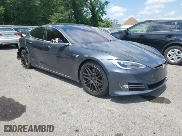 2017 Tesla Model S 100D with VIN 5YJSA1E24HF191280, listed as a Copart auction lot 62598095 with 57,262 mi miles and Clean title. Bid and sale history available at DreamBid. Image 4.
