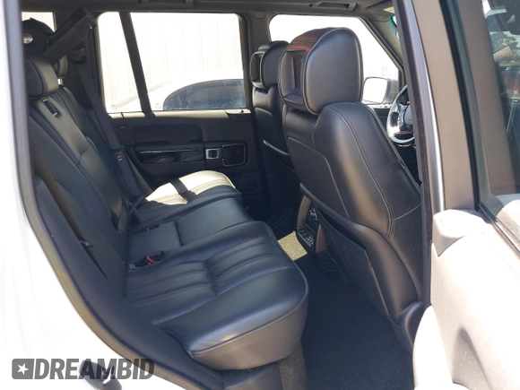 2011 Land Rover Range Rover SC with VIN SALMF1E47BA336395, listed as a IAAI auction lot 42532090 with 62,690 mi miles and . Bid and sale history available at DreamBid. Image 8.